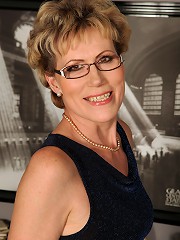 Mature Pictures Featuring 57 Year Old Georgina C From AllOver30